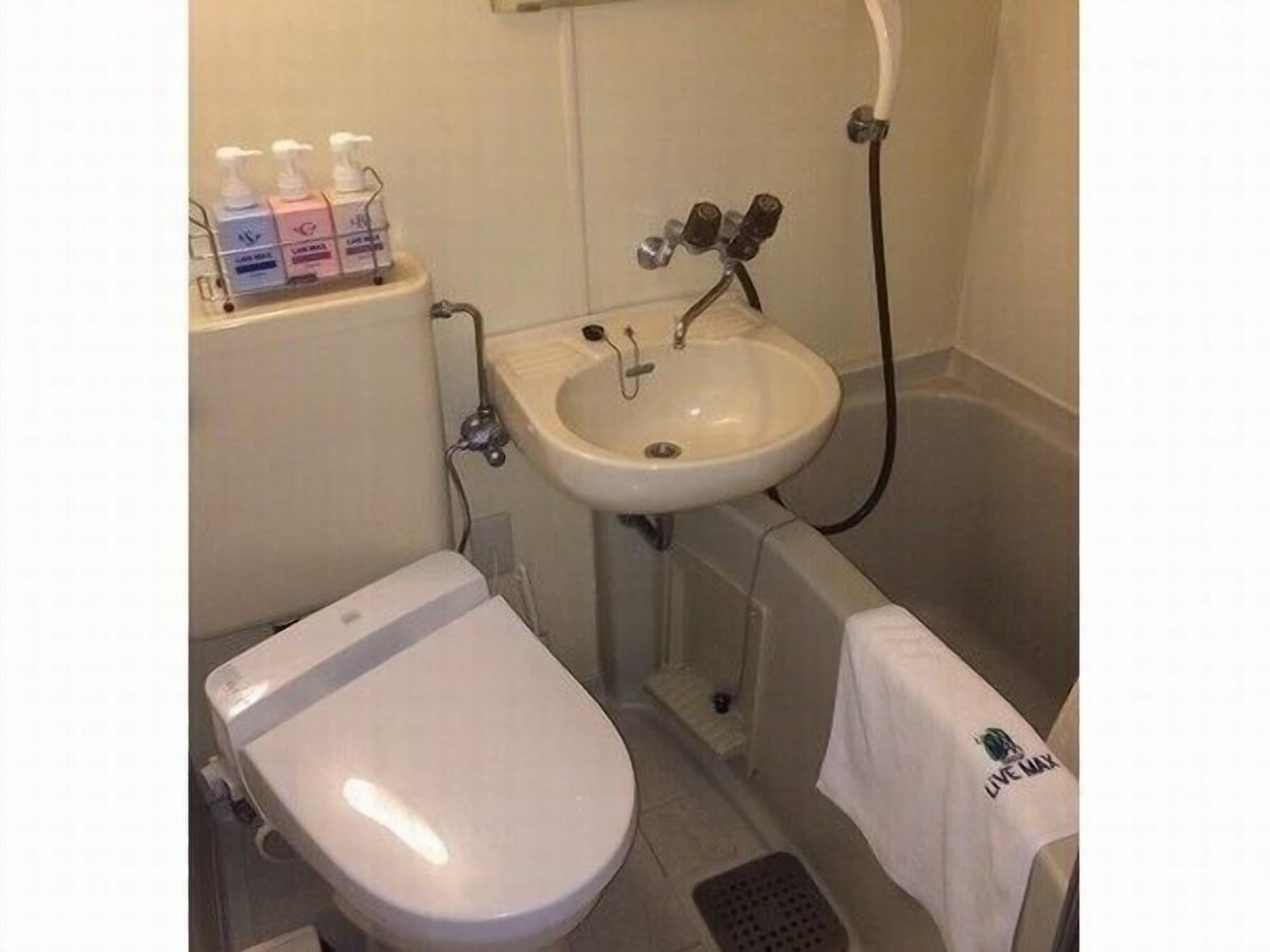 Hotel Livemax Budget Kawasaki Ekimae Экстерьер фото